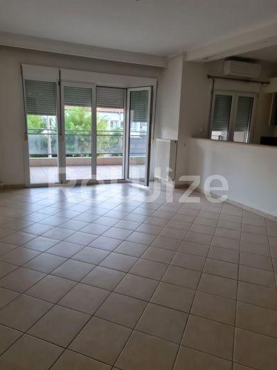 Photo 1,Σαλόνι,ΕΝΟΙΚΊΑΣΗ,Κατοικία,Διαμέρισμα,100τ.μ,€800,Χαριλάου