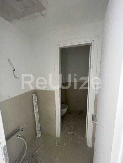 Photo 11,Μπάνιο,ΕΝΟΙΚΊΑΣΗ,Επαγγελματικό,Κατάστημα,55τ.μ,€1,200,Σιδηρόδρομος Σταθμός