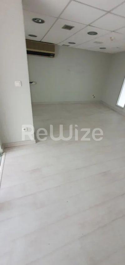 Photo 2,Πισίνα,ΕΝΟΙΚΊΑΣΗ,Επαγγελματικό,Κατάστημα,345τ.μ,€3,300,Κηφισιά
