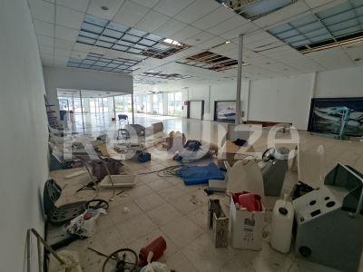 Photo 10,Πισίνα,ΕΝΟΙΚΊΑΣΗ,Επαγγελματικό,Κτήριο,1080τ.μ,€8,000,Πυλαία